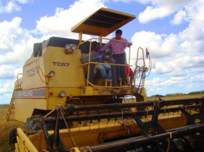 Mecanizao facilita agricultura no PI